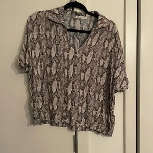Karlie SNAKESKIN BLOUSE